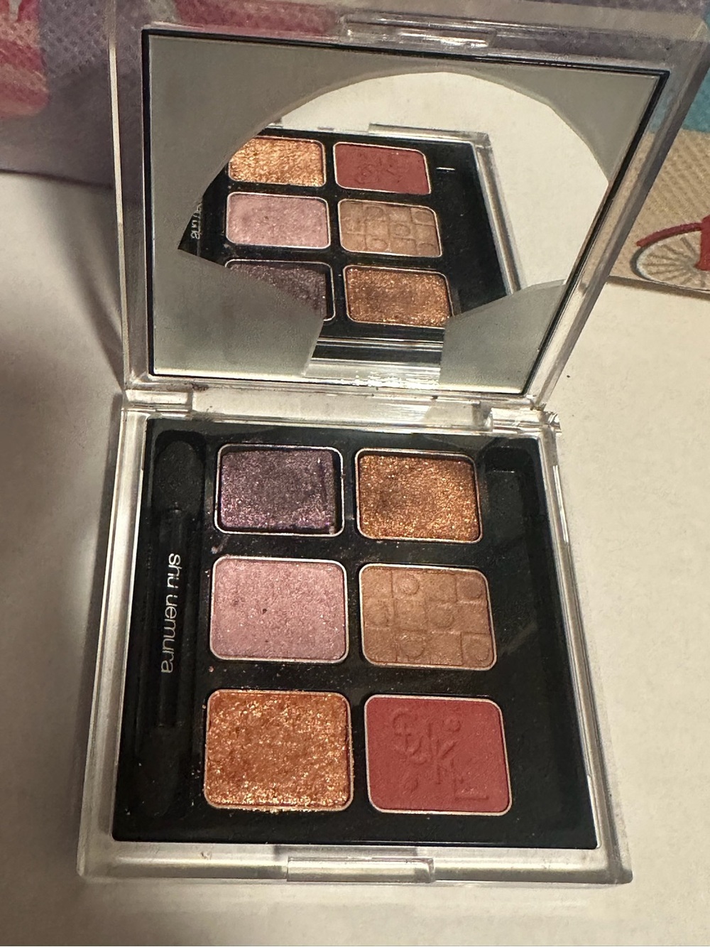 Shu Uemura and Karl Lagerfeld Make Up Colab - Picture 3 of 7